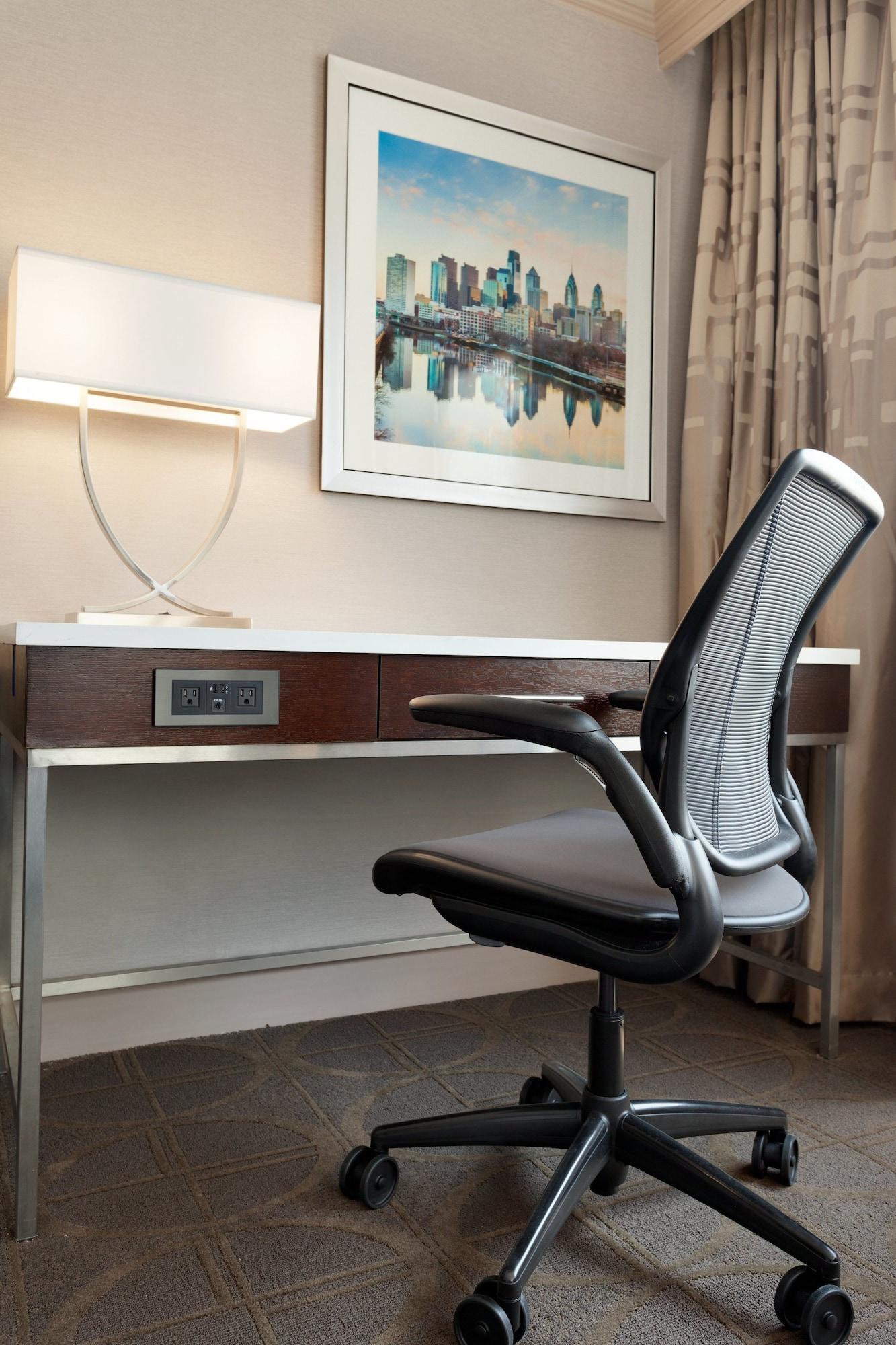 Hilton Philadelphia City Avenue Экстерьер фото