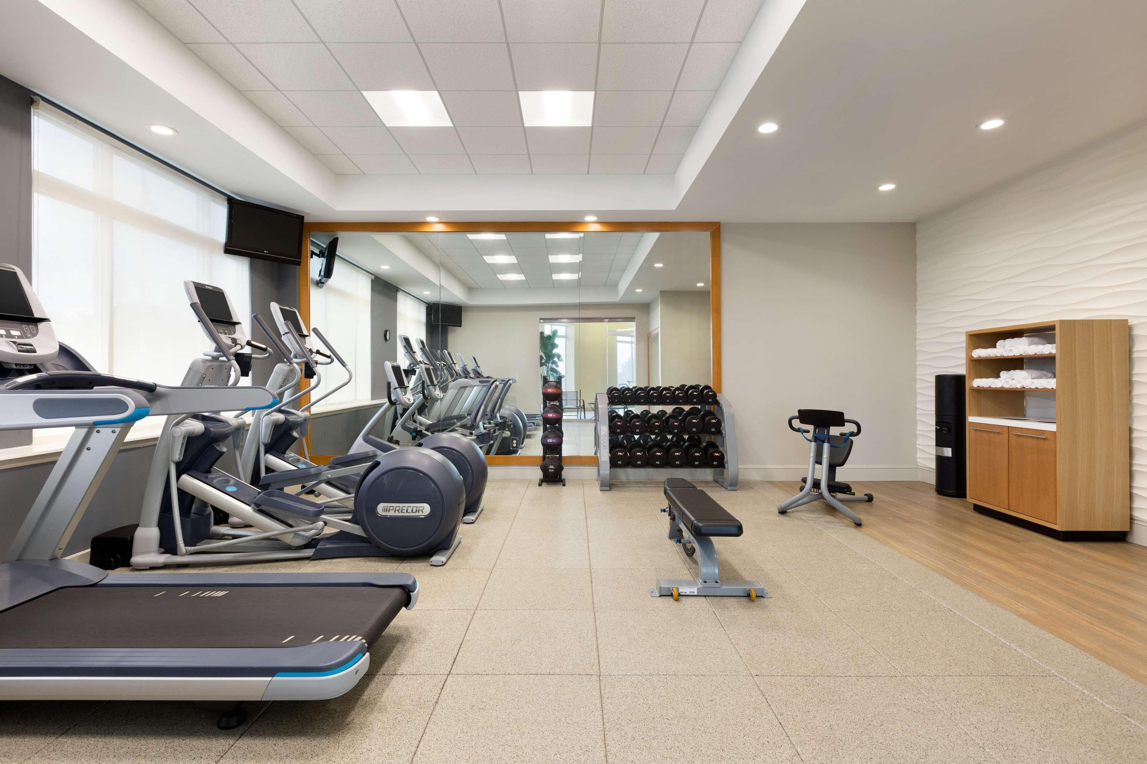 Hilton Philadelphia City Avenue Экстерьер фото