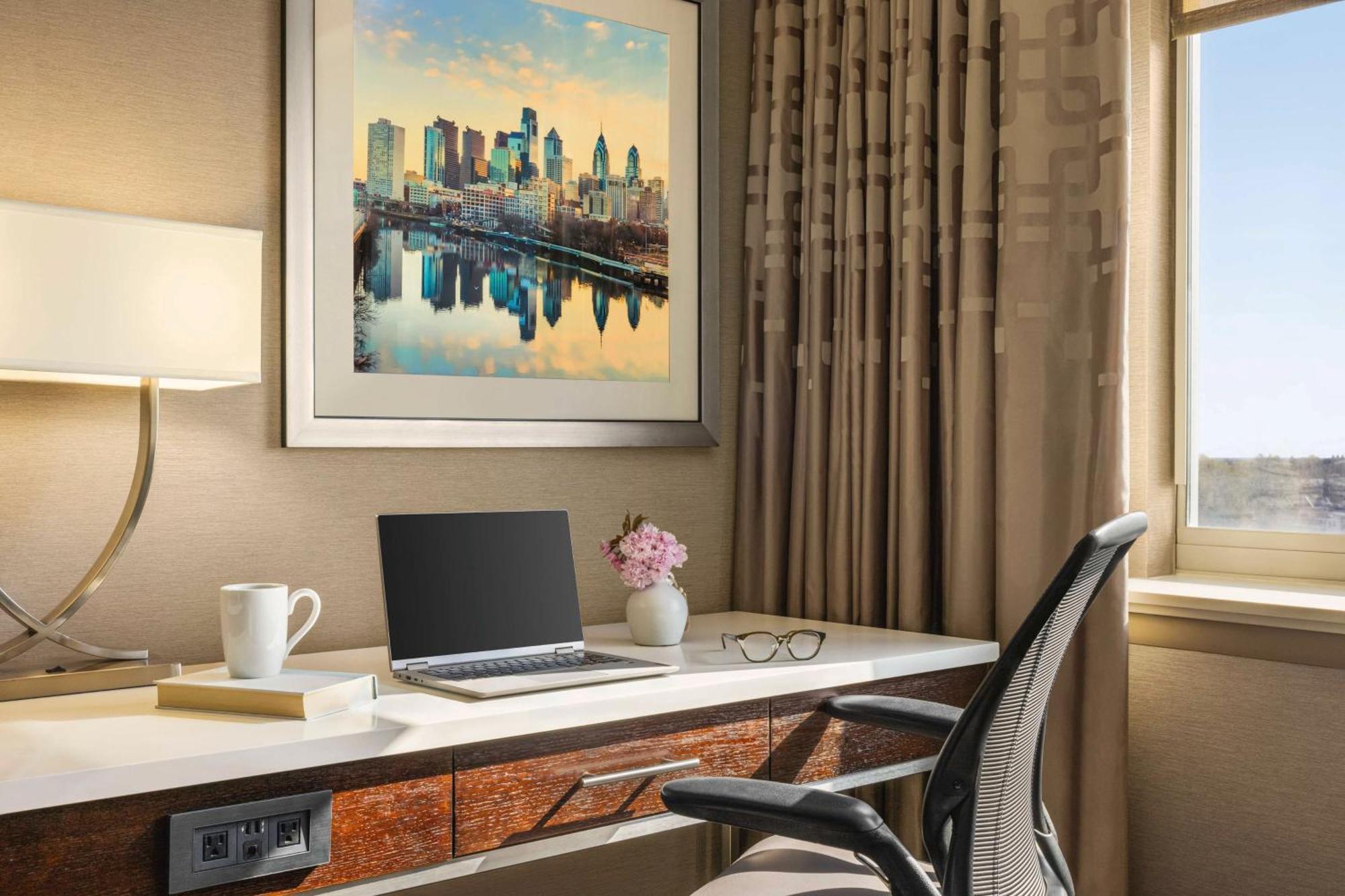 Hilton Philadelphia City Avenue Экстерьер фото