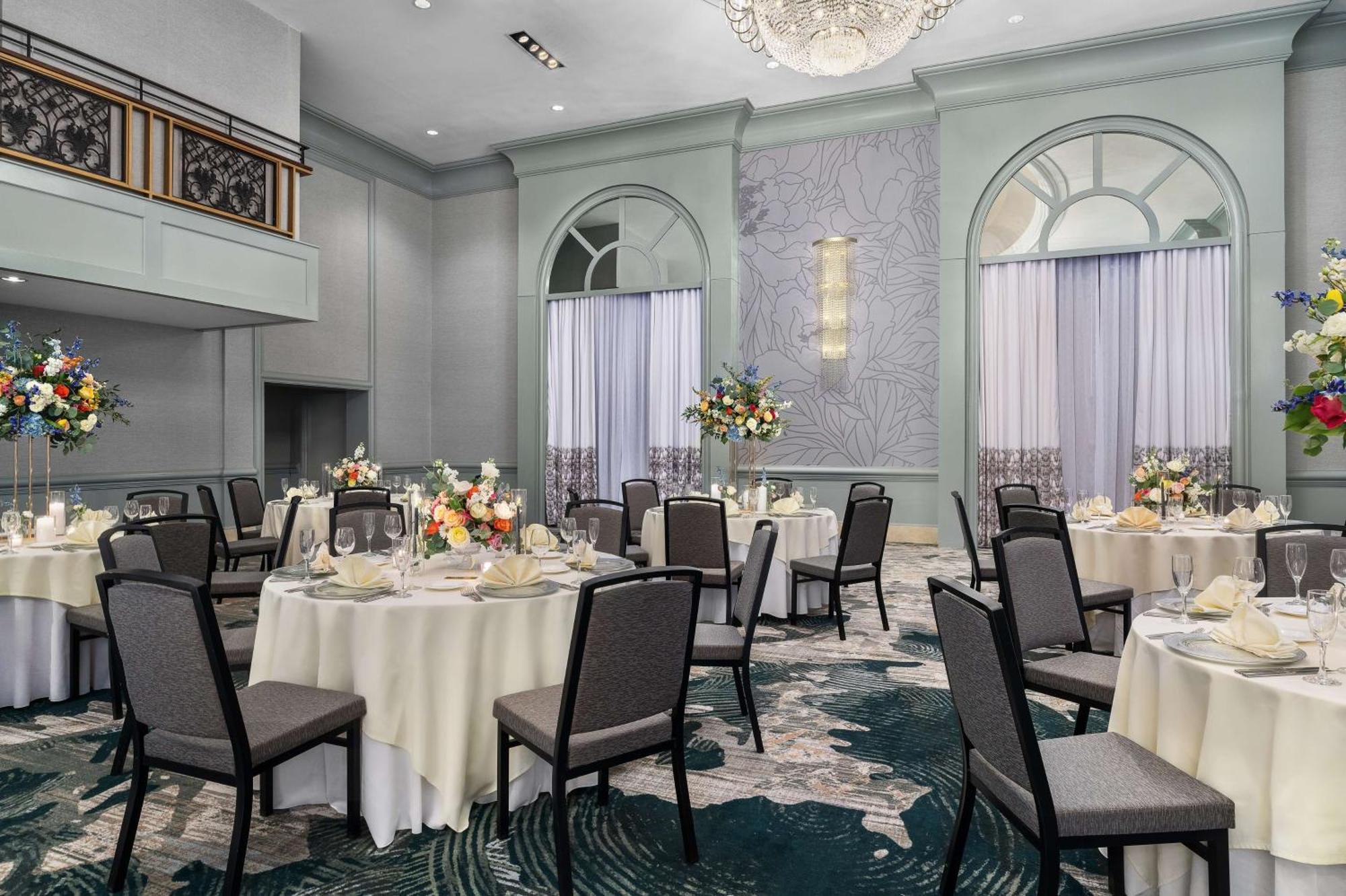 Hilton Philadelphia City Avenue Экстерьер фото